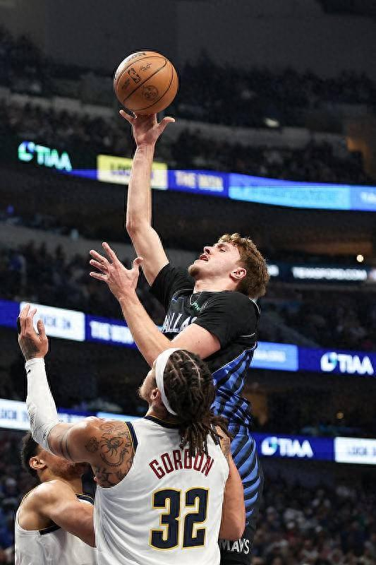 九游官方网站-关于英超赛程吃紧，达拉斯独行侠清晨队长鼓劲，震撼外界，身体对抗强度拉满的信息